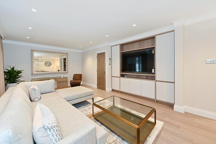 Ultra Luxury 3 Bed Mayfair Apartment ロンドン エクステリア 写真